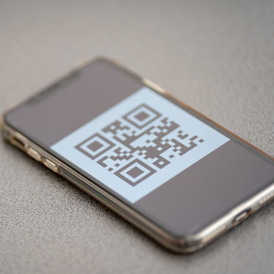 当日、受付にてQRコードをご提示ください。